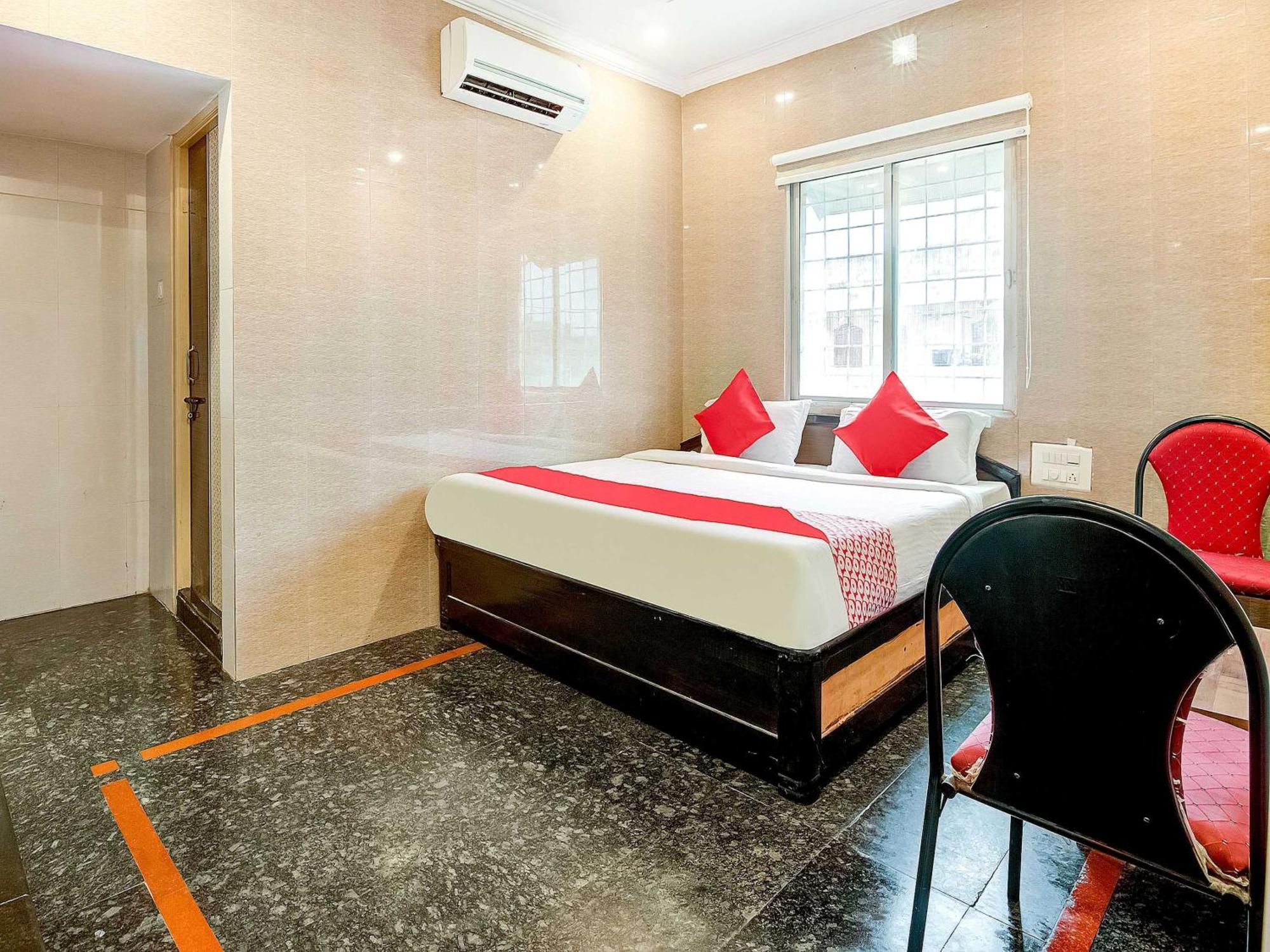 Hotel Tejasri Residency Виджаявада Экстерьер фото